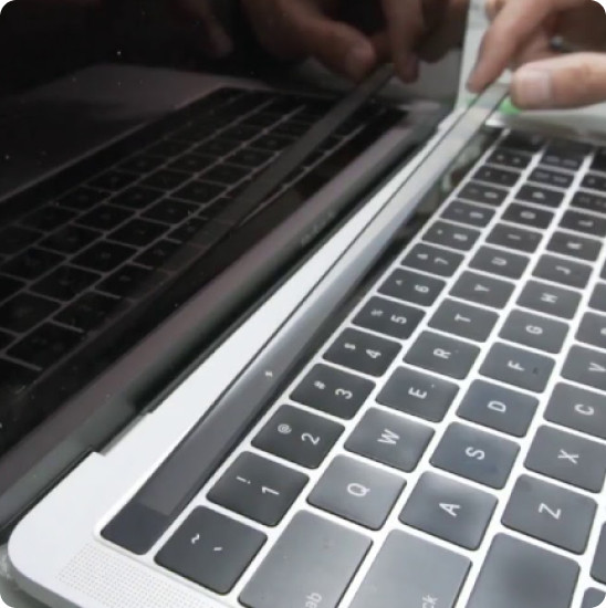 Когда нужна замена Touch Bar в MacBook Pro?