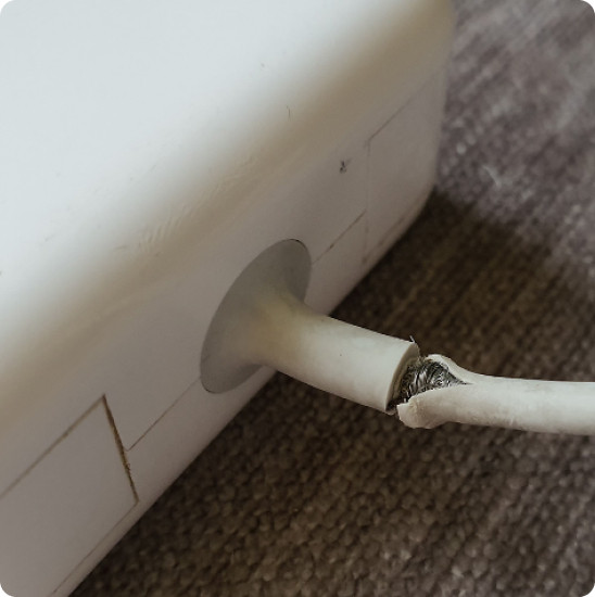 Когда нужен ремонт зарядки MacBook?