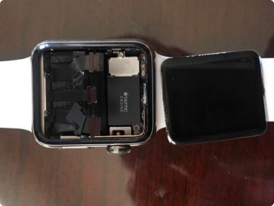 Когда нужен ремонт стекла на Apple Watch 4?
